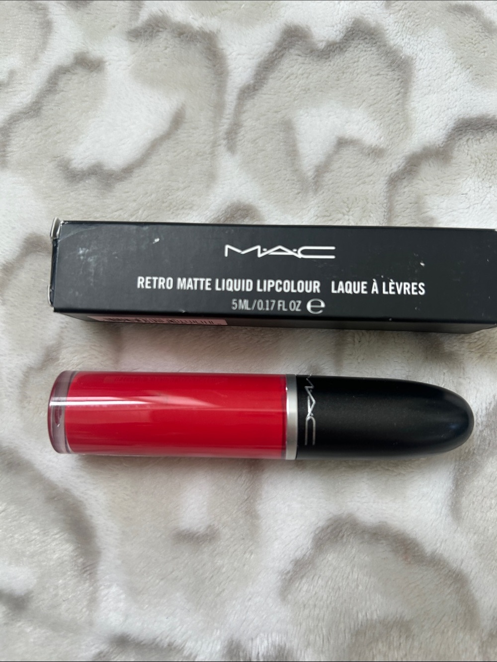 MAC Cosmetics Retro Matte Liquid Lipcolour — Vivid Red